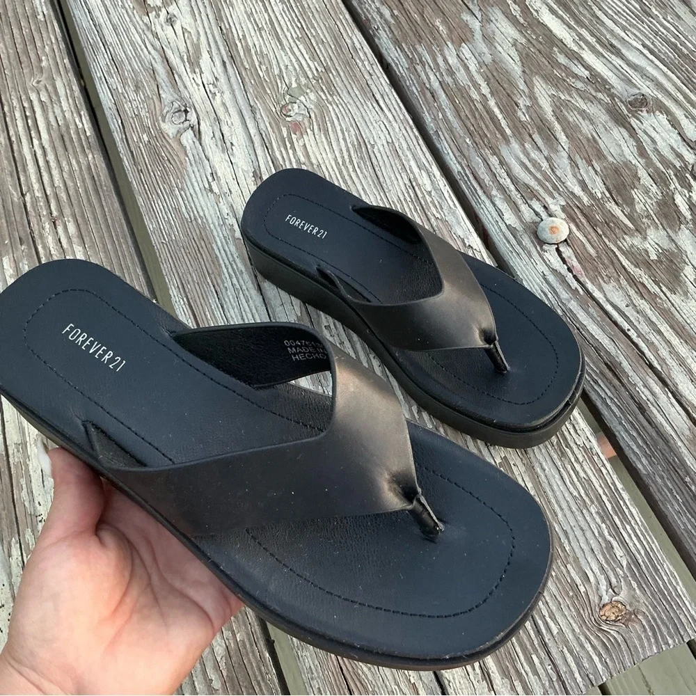 Forever 21 chic black
